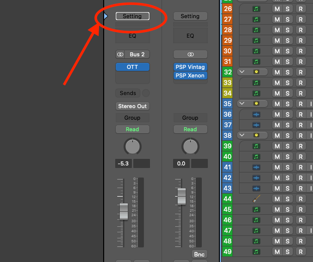 Setting button circled at the top of a Logic Pro channel strip
